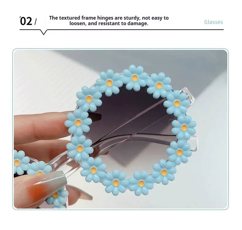 Funky Bloom Daisy Sunnies white