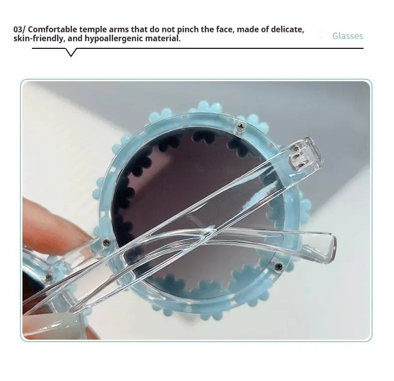 Funky Bloom Daisy Sunnies white