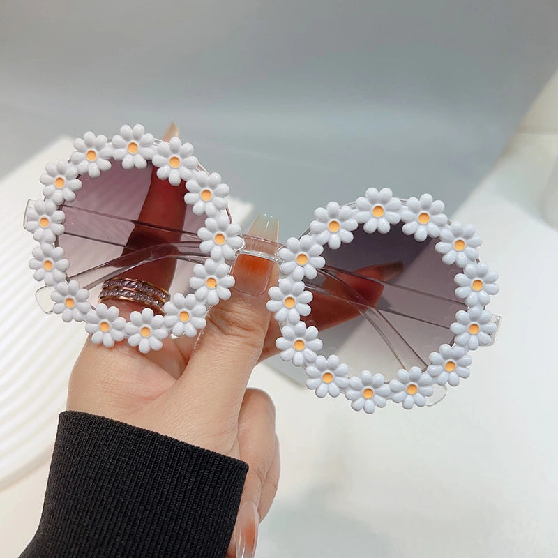 Funky Bloom Daisy Sunnies white